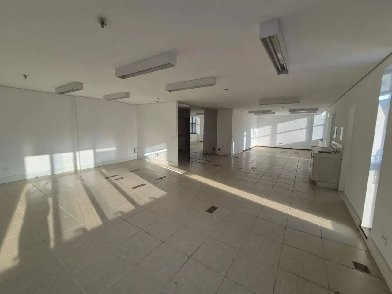 Sala para alugar no Barro Preto