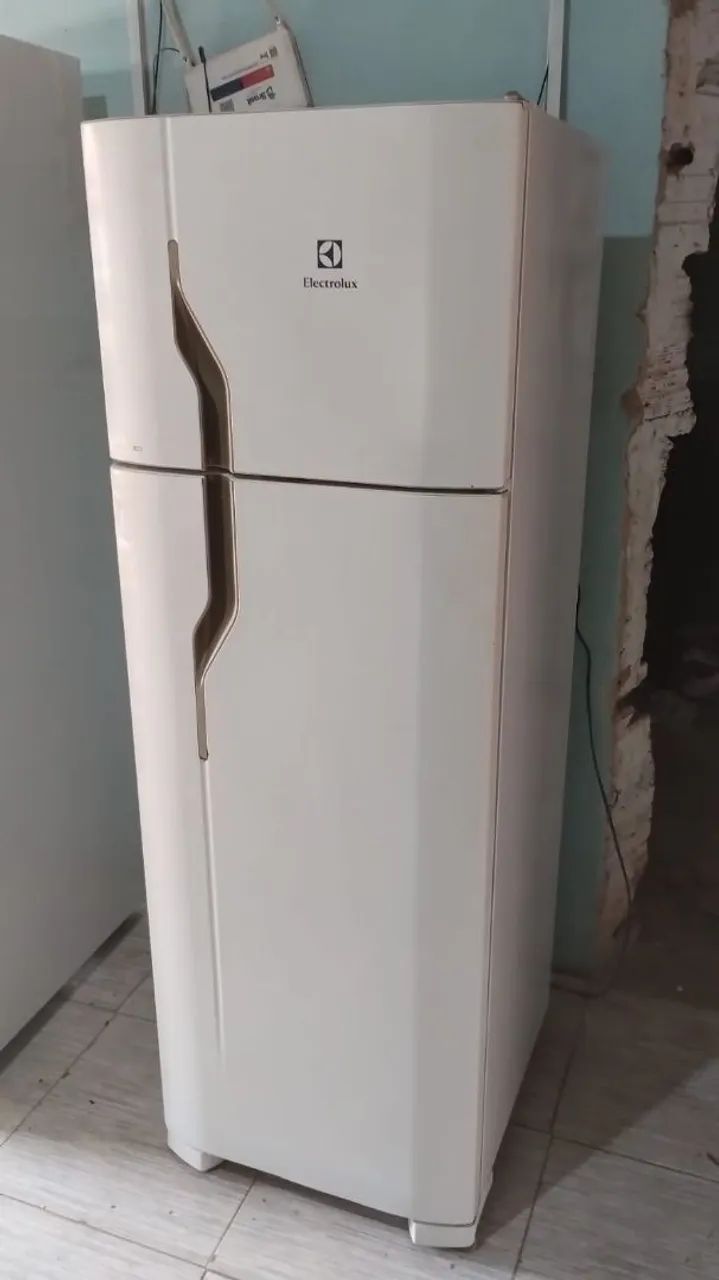 refrigerador gelo seco Eletrolux 