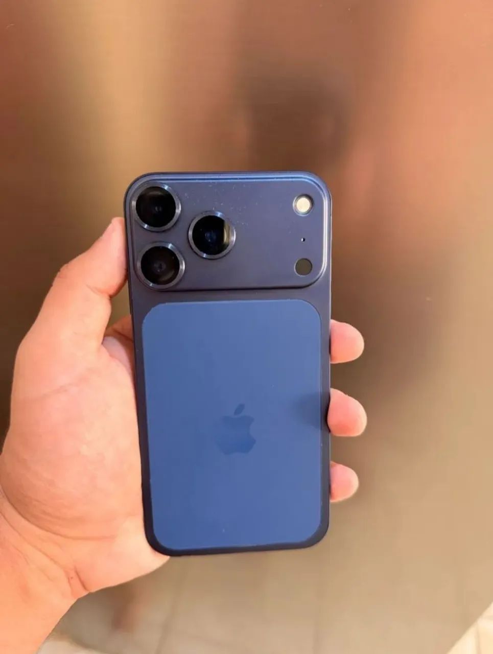 Iphone 11 na carcaça do 17 pro - Foto 2