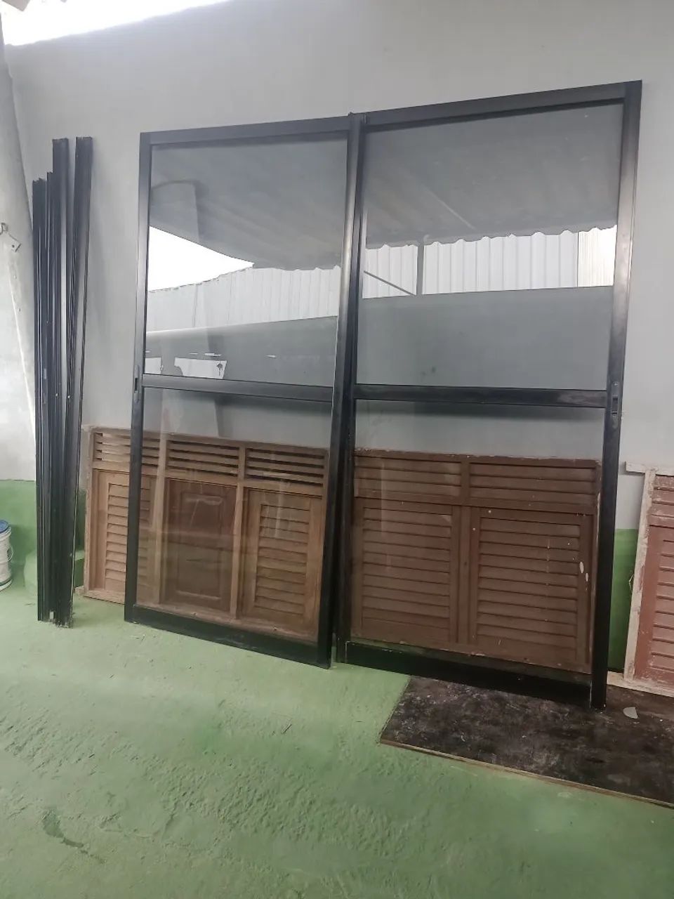 Porta 2x2.10 vidro com alumínio 