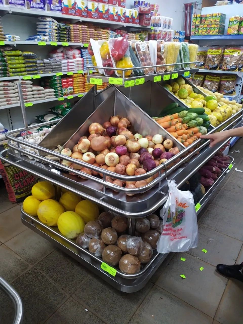 Banca / expositor de verduras em aço inox - sob medida  - Foto 3