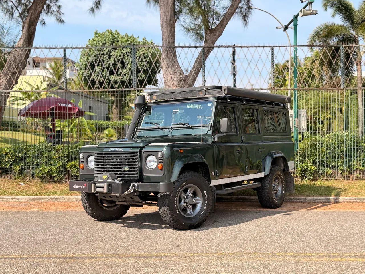 Land Rover Defender 2001