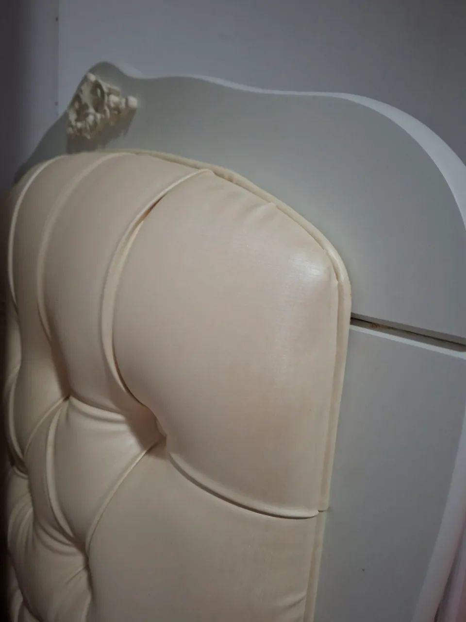 Berço de Bebê Branco com Detalhes Luxo - Ótima Conservação