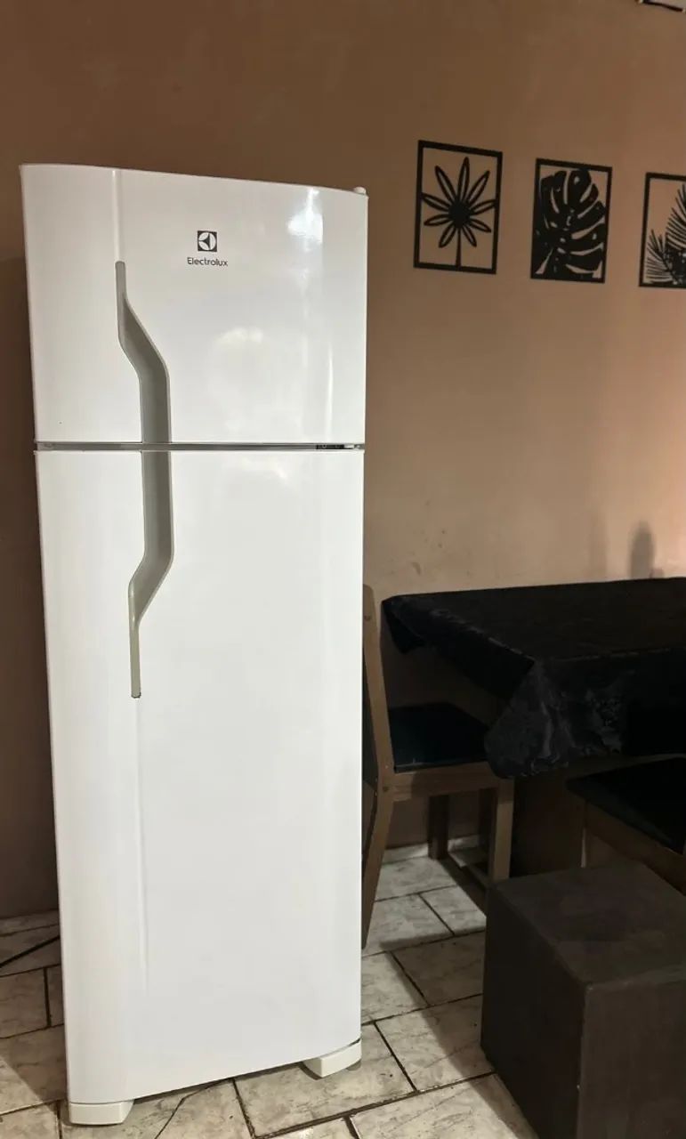 Geladeira cycle Defrost Eletrolux 260L