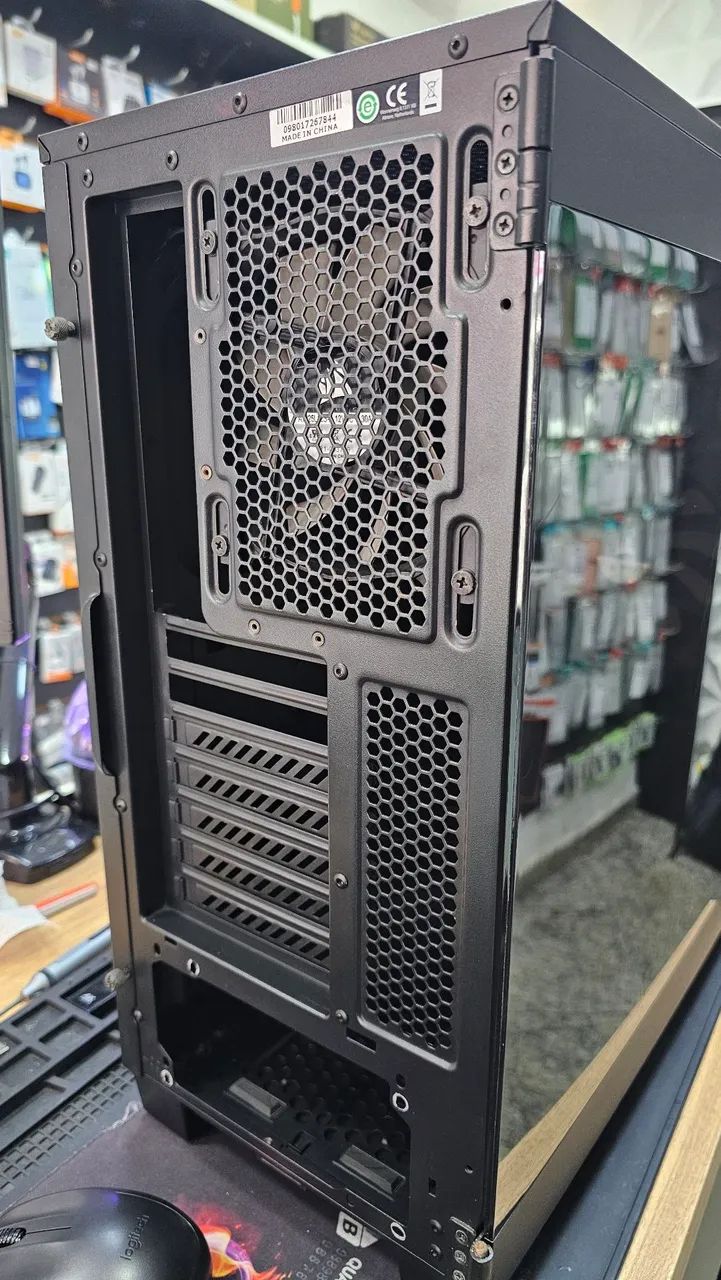 Gabinete Corsair Mid Tower - Foto 4