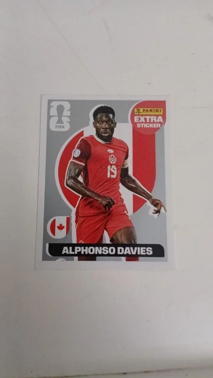 figurinha legend 2026 alphonso Davies prata