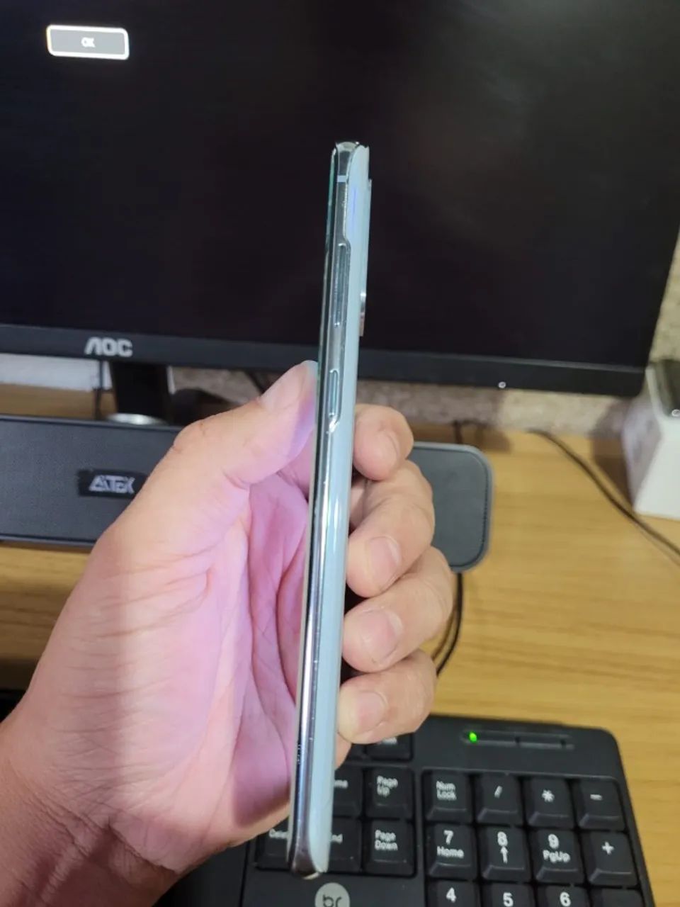 Celular S20+ 128GB Zerado, funciona tudo.  - Foto 2