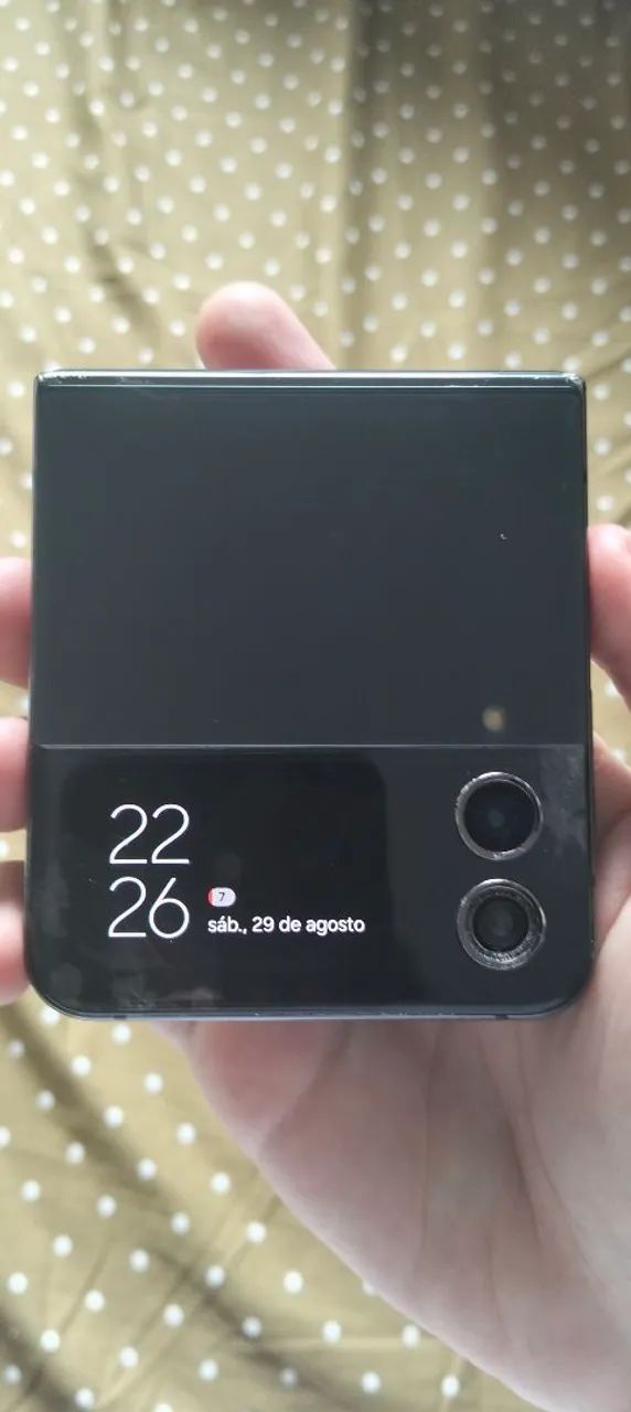 zFlip 4 - Foto 2