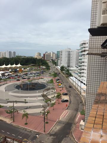 Alugo apartamento em frente a pracinha da Lagoa