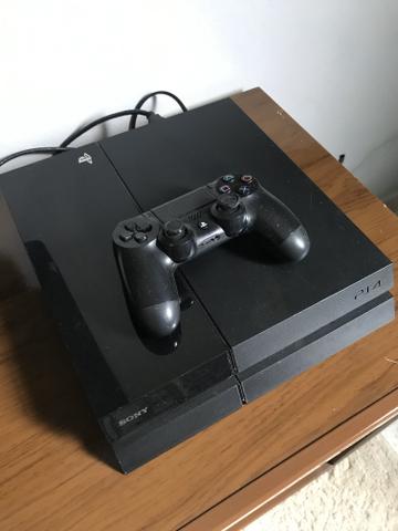 PlayStation 4 500GB (somente venda)