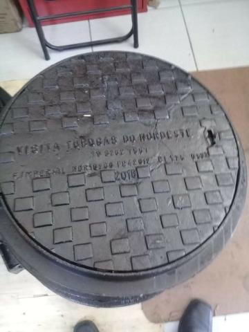 Tampa de ferro fundido