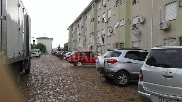 Apartamento para comprar no bairro Rubem Berta - Porto Alegre com 3 quartos - Foto 9