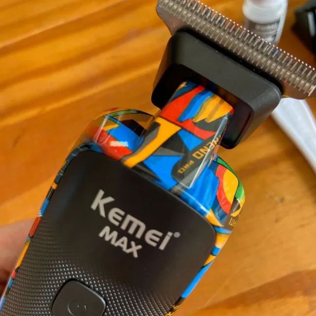 Máquina de cortar cabelo Kemei Max 5090 - Foto 4
