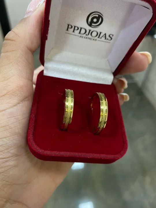Par de Alianças de Moeda Antiga - Novas - Foto 2
