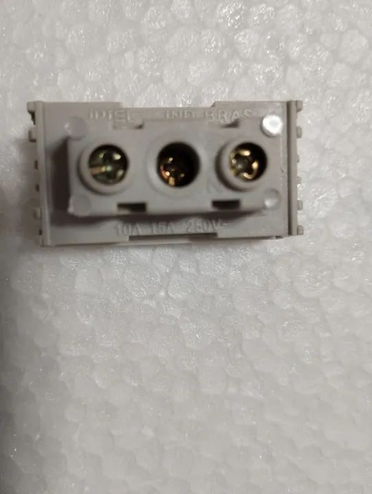 Módulos de Tomadas Iriel - Foto 3