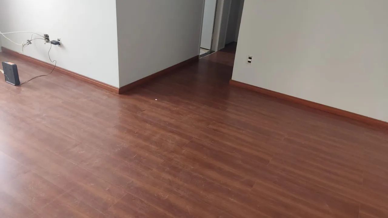 Piso Laminado é Vinílico instalação  - Foto 2