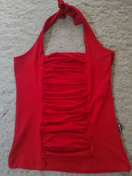 Blusa Vermelho de Alcinha.