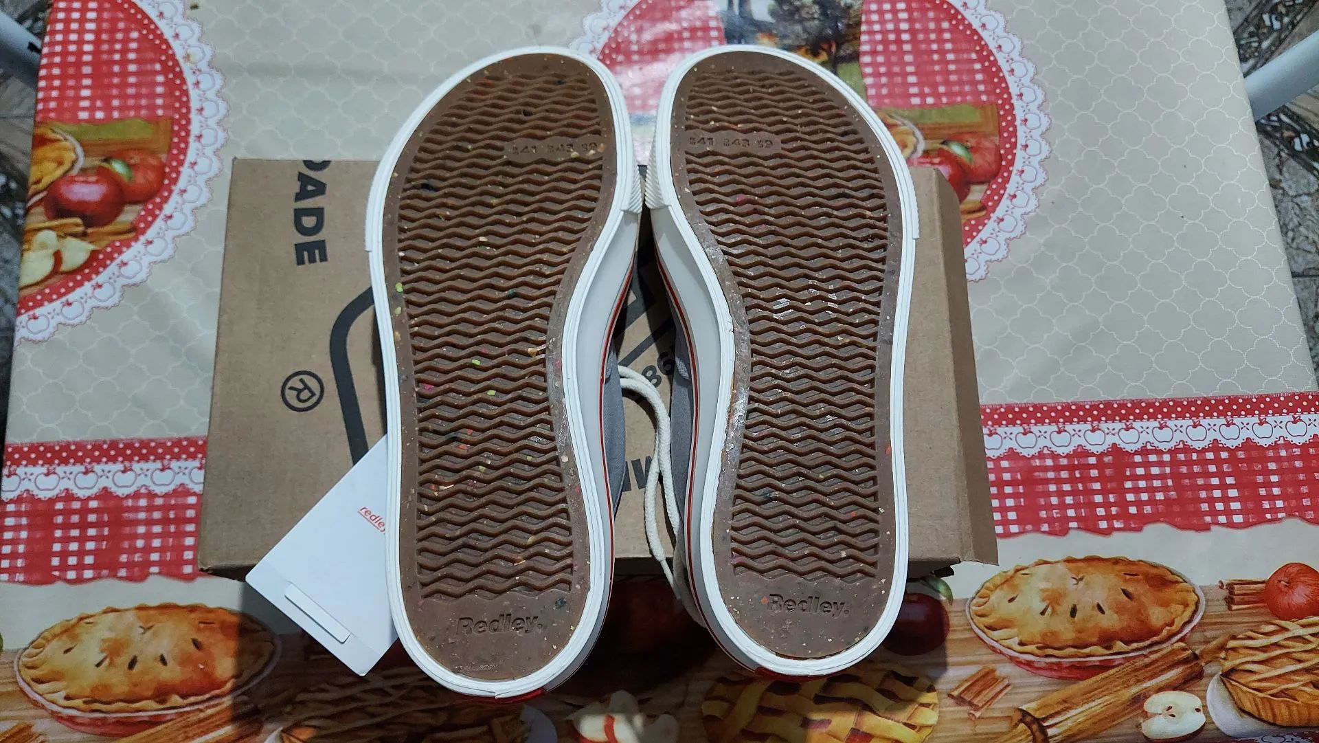 Tenis Redley Originals Cor Cinza Tam 41( Novo Na Caixa ) - Foto 2