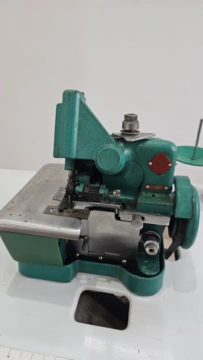 Overlock semi industrial  - Foto 2