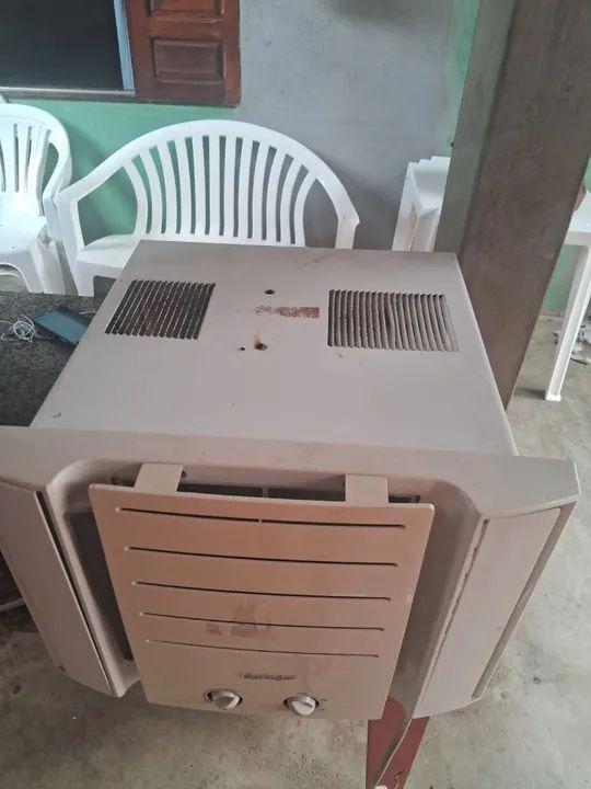 Vendo esses 2 ar condicionado de 10.000btus  - Foto 2