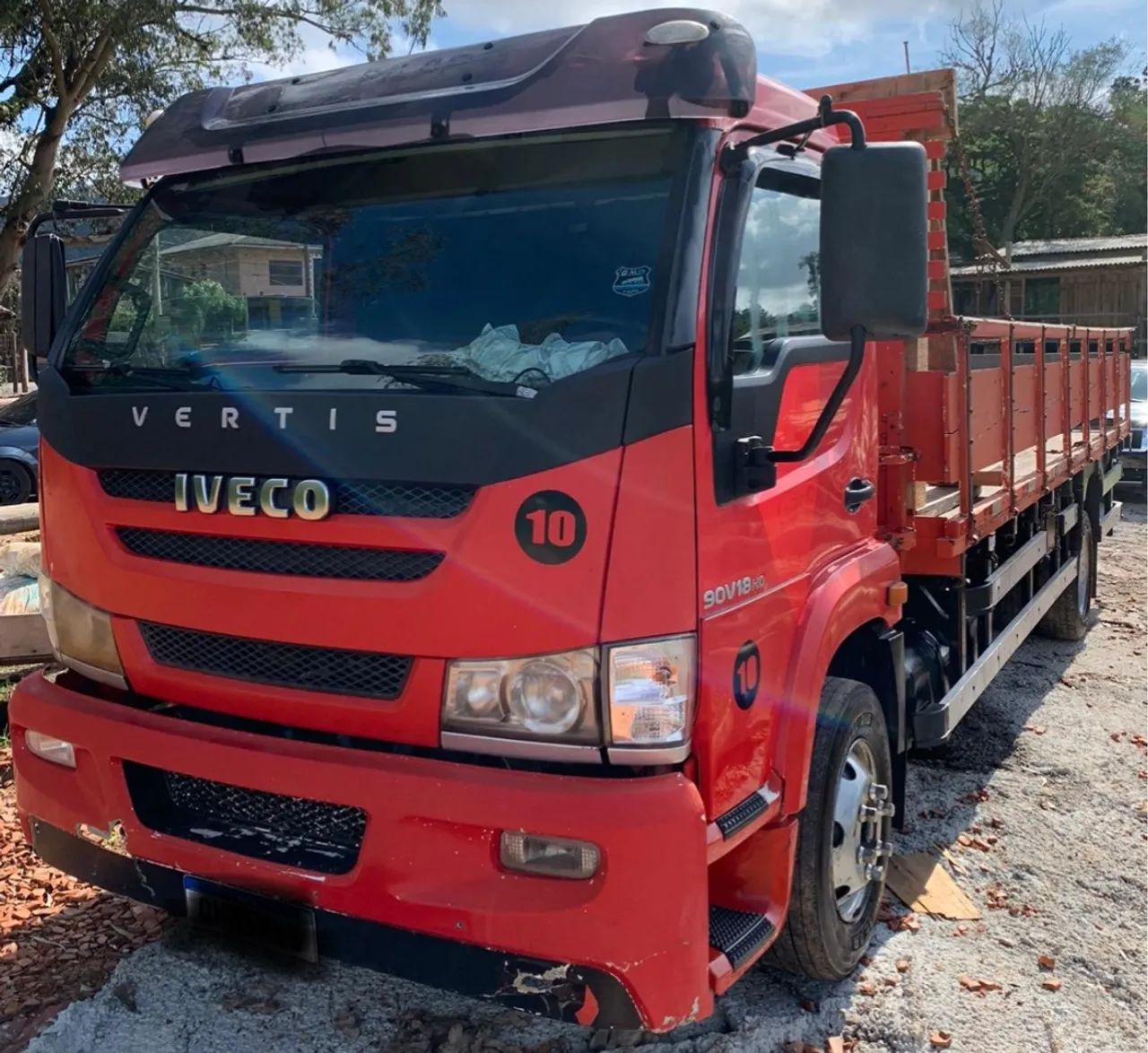Caminhão 3/4 Iveco Vertis 2015