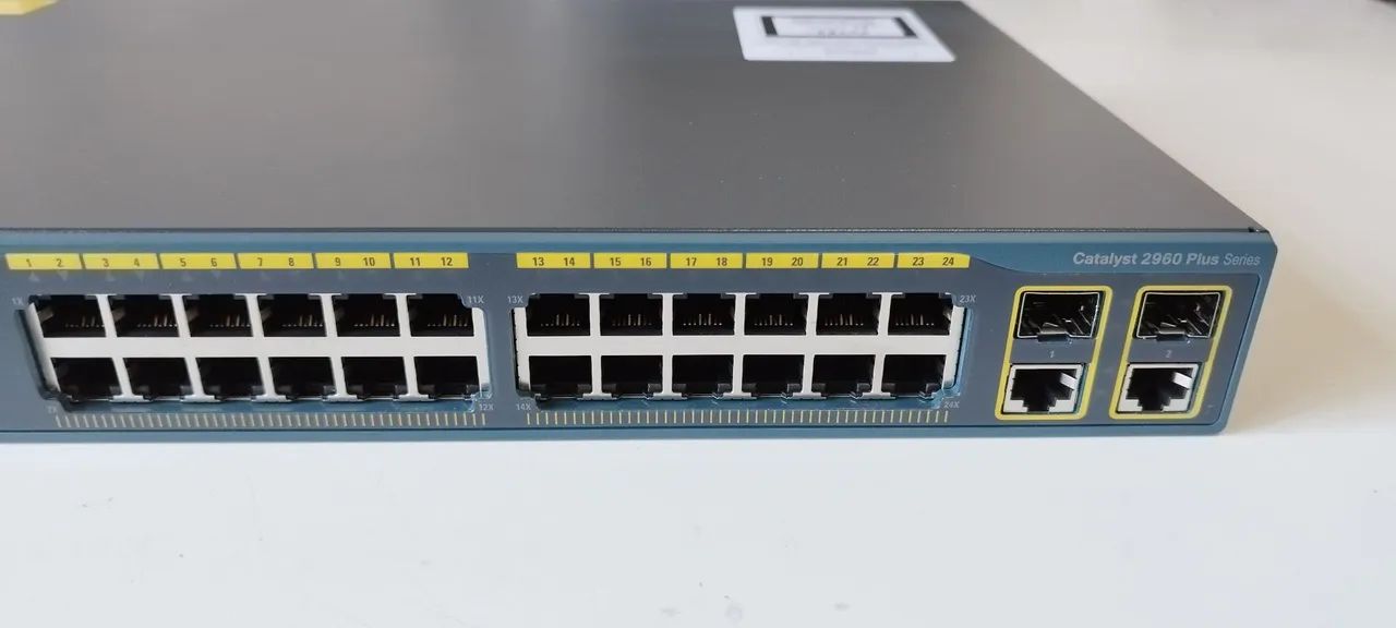 Pra sair rápido, Switch CISCO ws-c2960+24tc-l  v02 - Foto 3