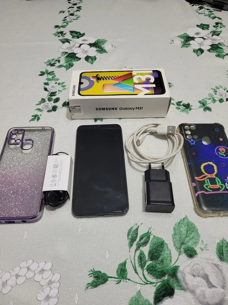 Samsung M31 usado + fone carregador e capinhas