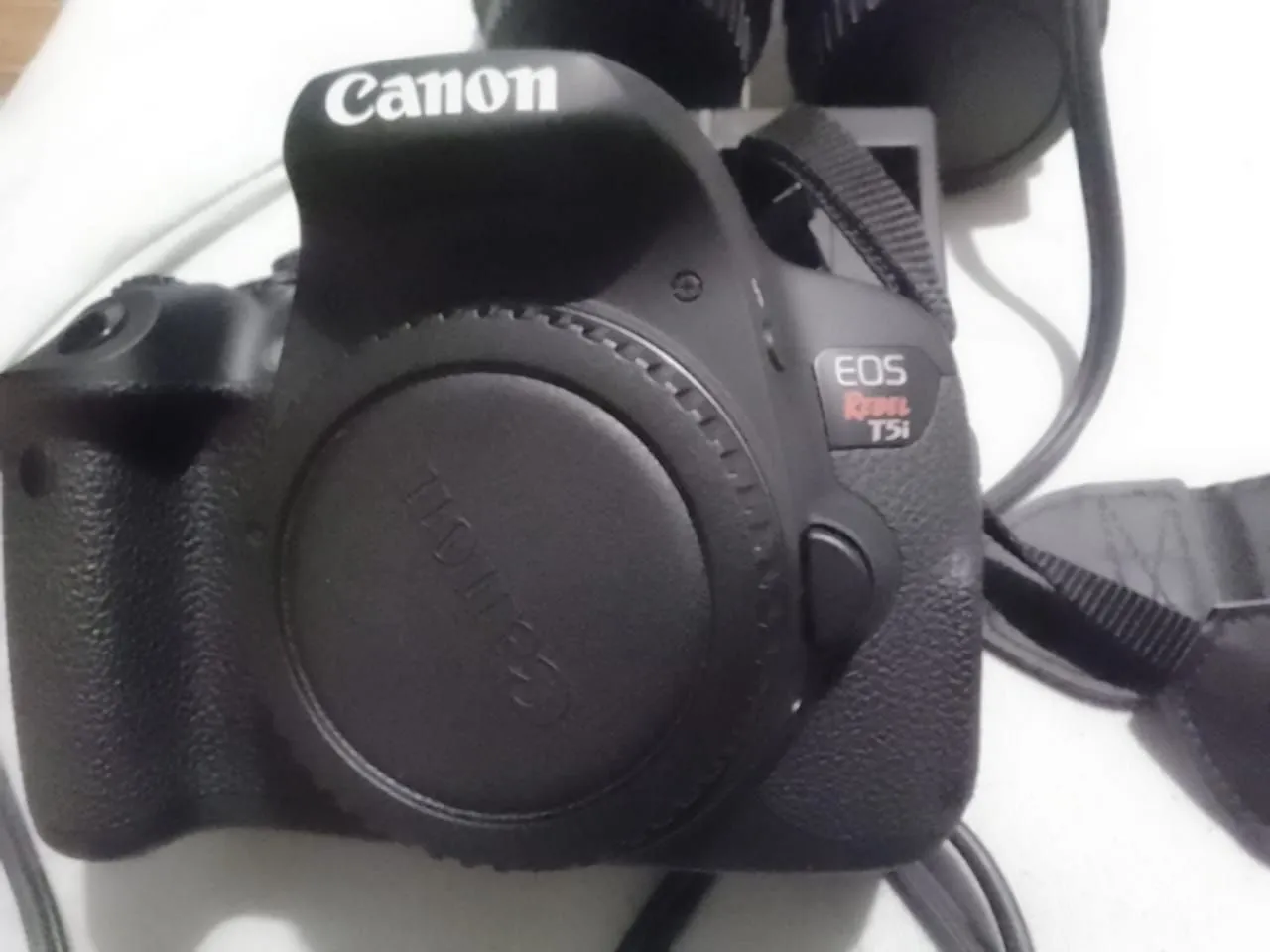 Canon EOS Rebel T5i - Câmera DSLR