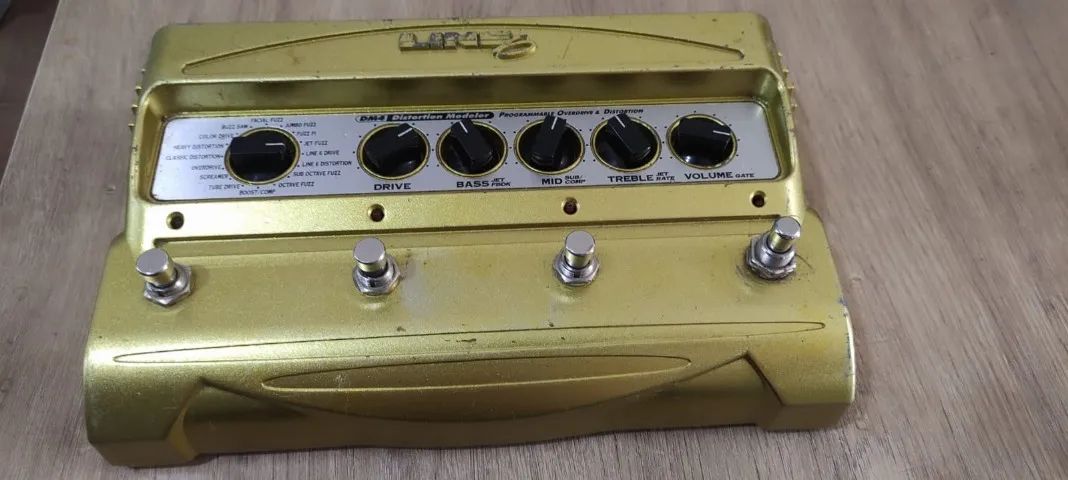 Line 6 Distortion Modeler DM4 - Instrumentos musicais - Vicentina