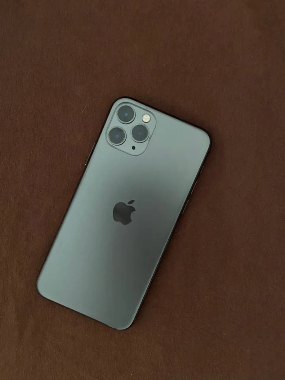 iPhone 11 Pro 256 GB todo original 2 mil