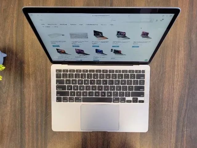 Apple MacBook Air 2020 | 512GB SSD | Core i5 | Quad Core | 8GB