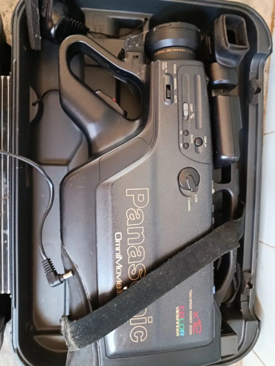 Filmadora Panasonic Omnimovie Vhs Color Viewfinder X12 (Usado) - Foto 3