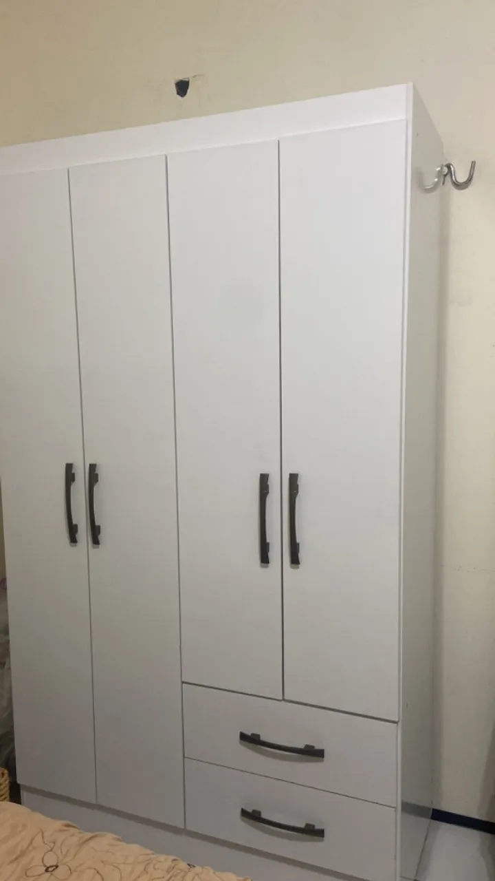 Vende - se guarda roupa 