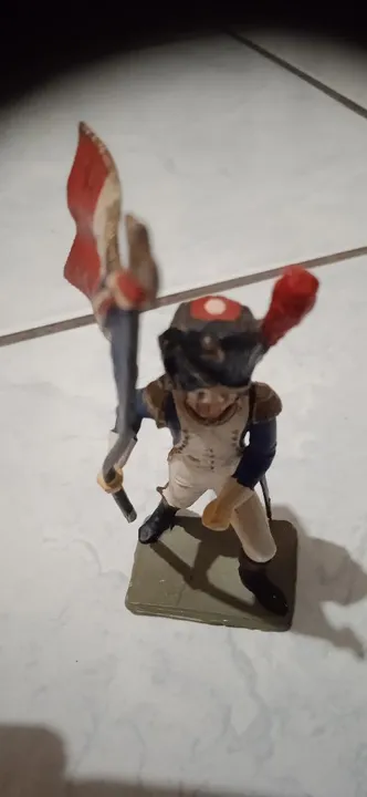 Soldado napoleônico francês de plástico