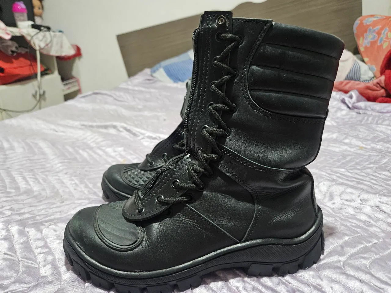 Botas de Couro Preta samu