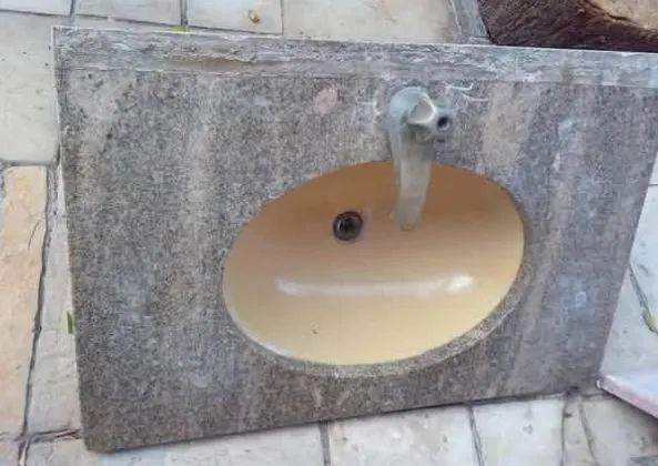 Cuba e bancada em granito e louça - Foto 3