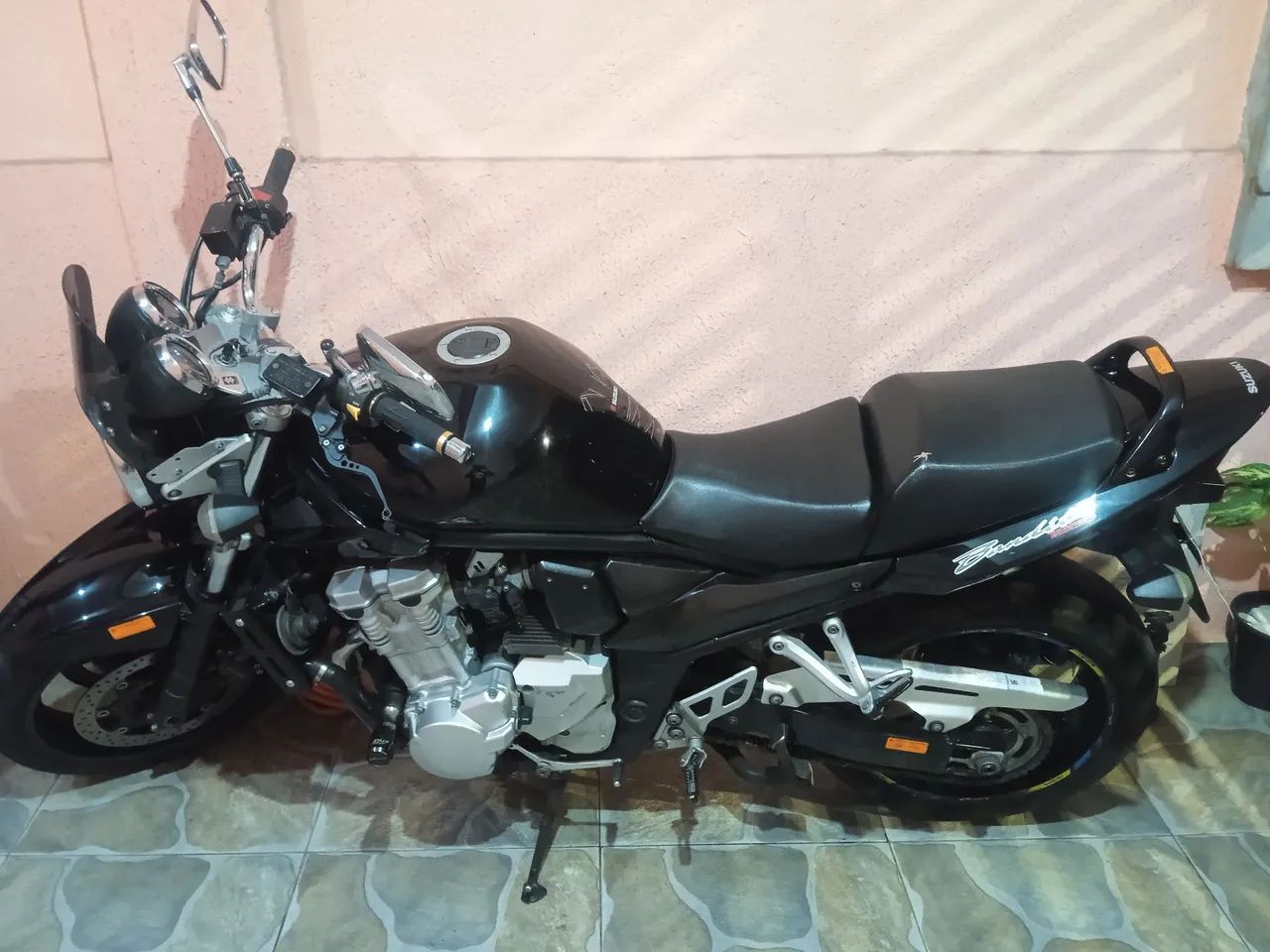 Bandit 1250N
