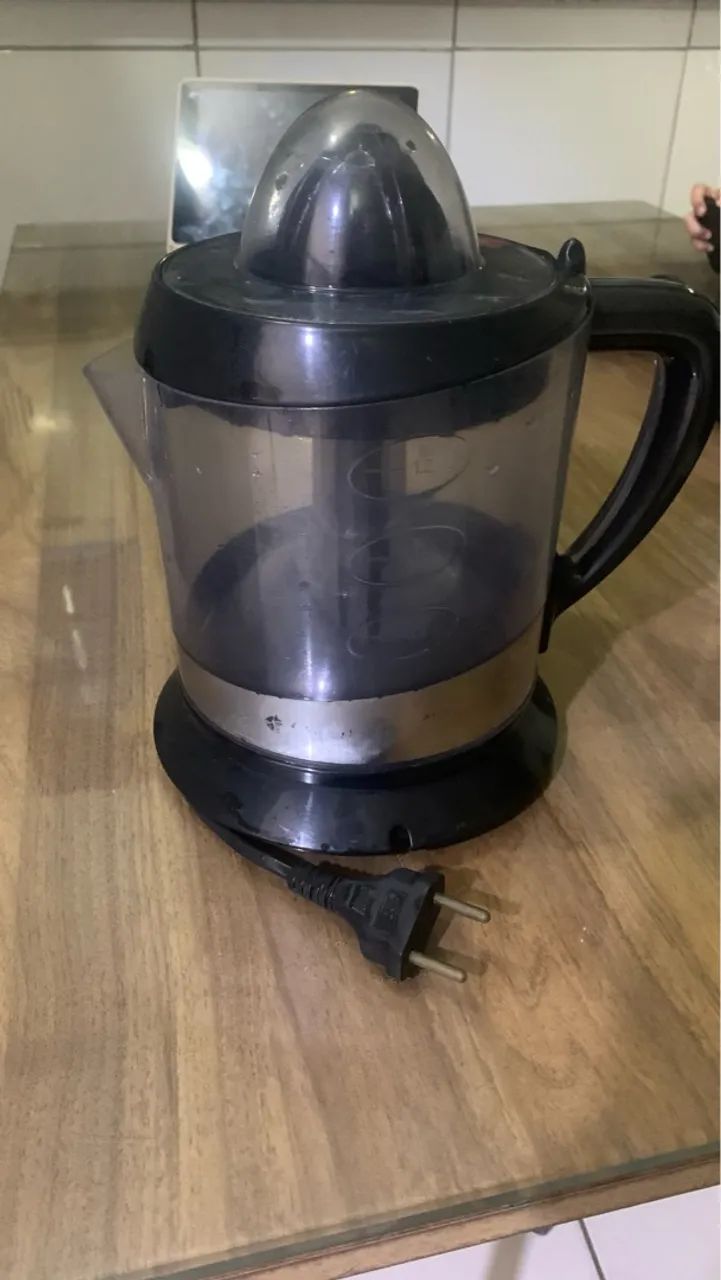 Cafeteira + Espremedor de frutas 90$ - Foto 4
