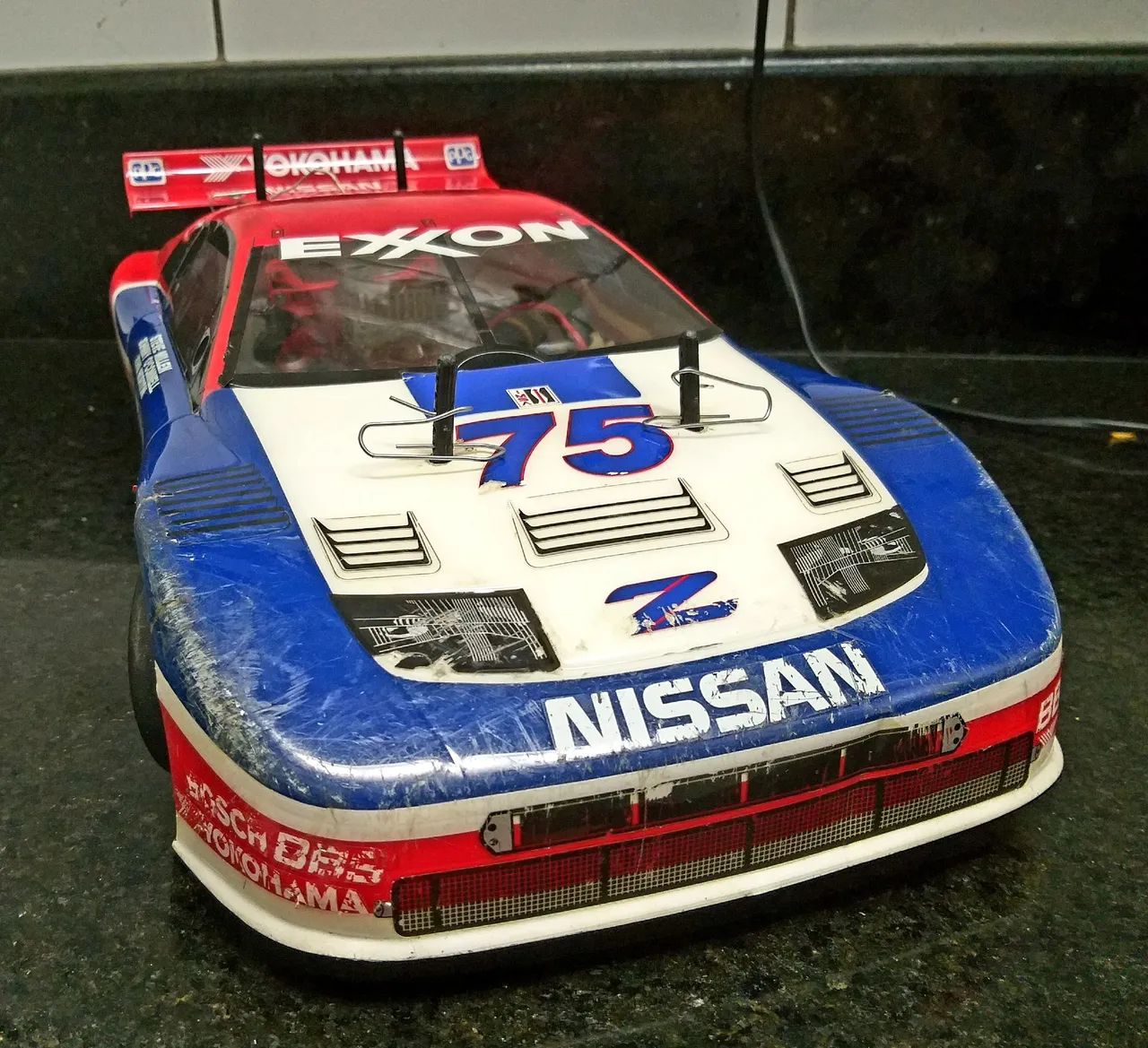 Carro de corrida Nissan 300ZX 1991 - Escala 1/10 - Hobbies e