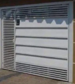 Portão de Aço Estilo Veneziana Ventilada