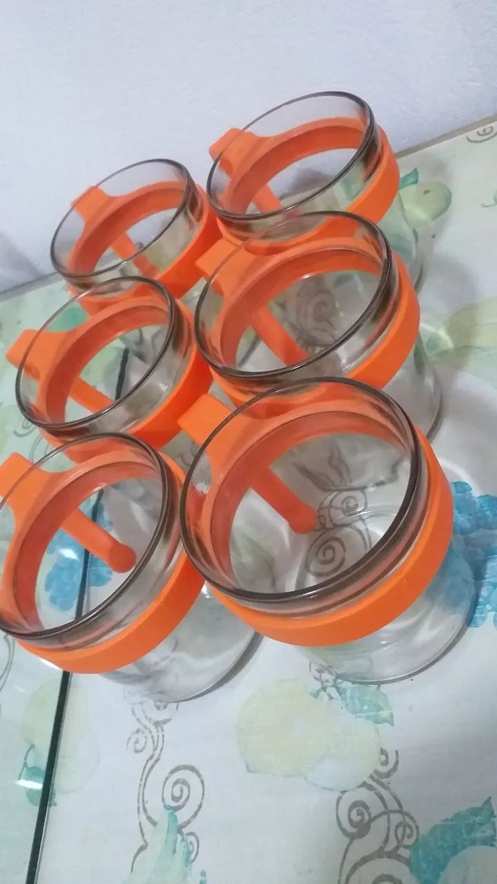 Copos de vidro grande  e copo de vidro com alça 