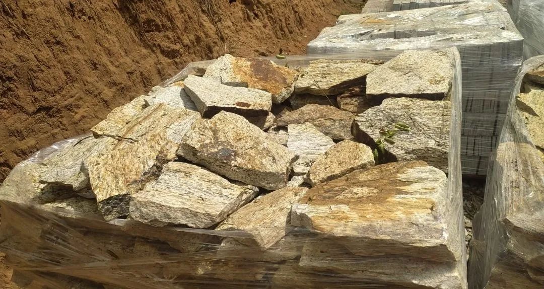 Pedra bruta Madeira Amarelo mesclado  - Foto 2