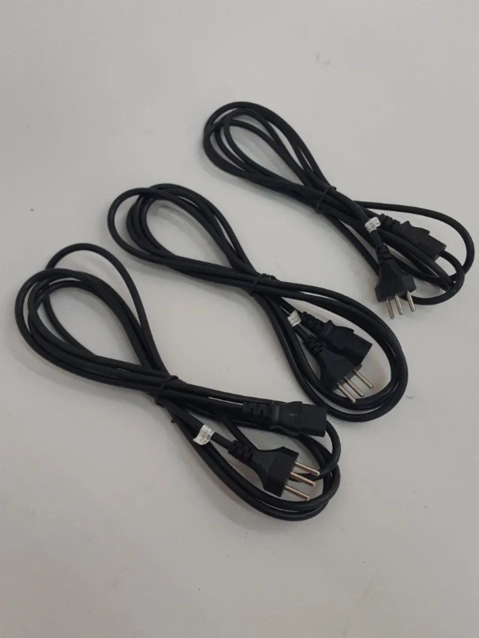 Cabo alimentação micros e perifericos.