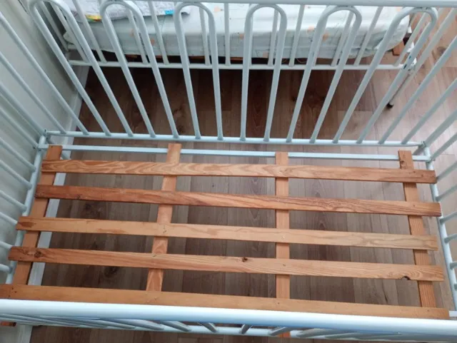 Berços de metal