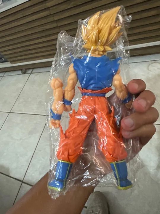 Goku Super Saiyajin Figure - Foto 2