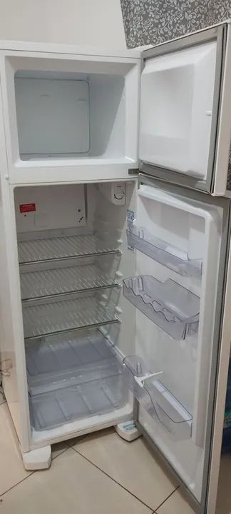 Vendo geladeira Eletrolux  - Foto 3