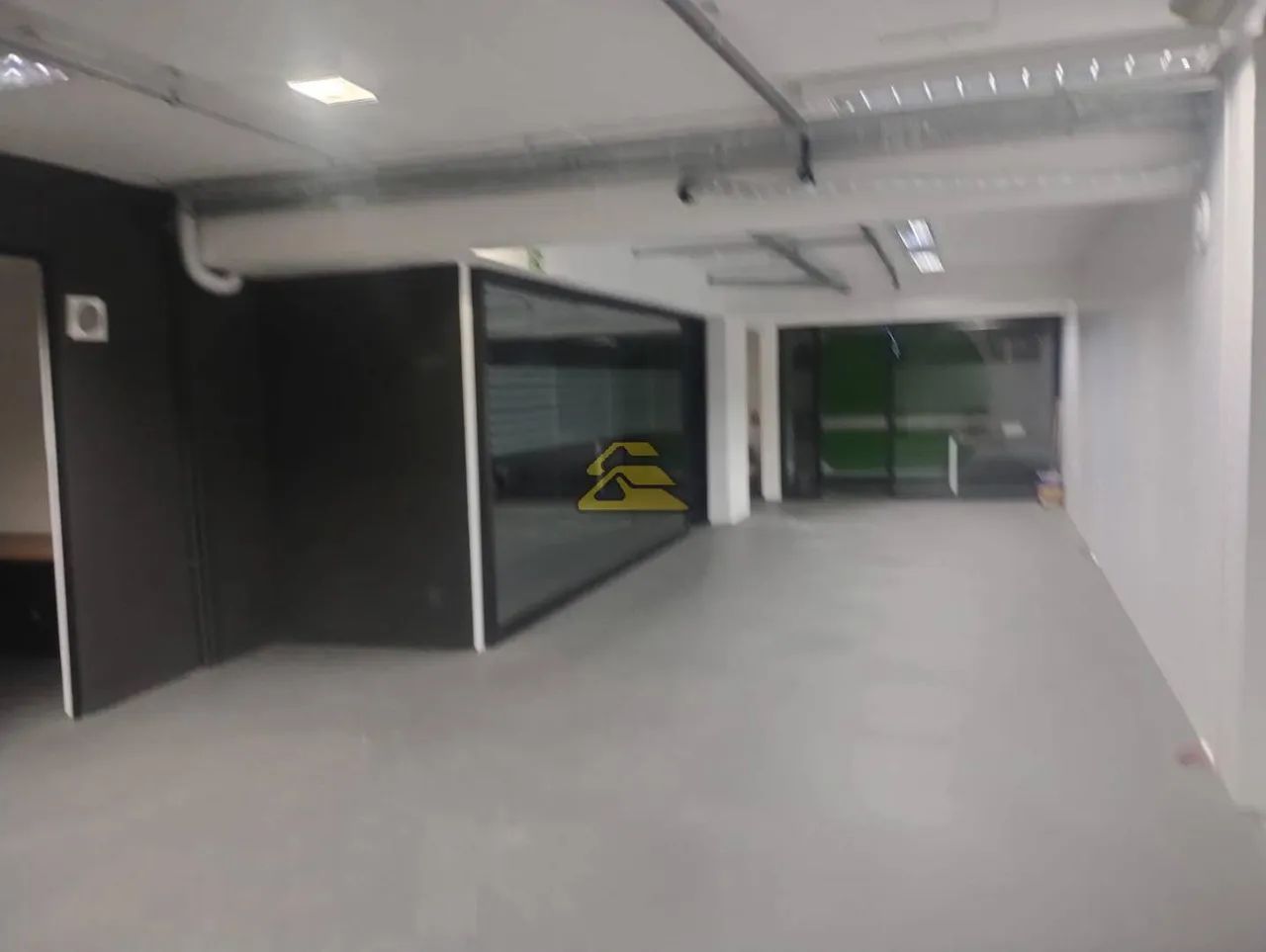 Loja espetacular com 600m² e 11 vagas de garagem, localizada no coração de Botafogo! - Foto 8