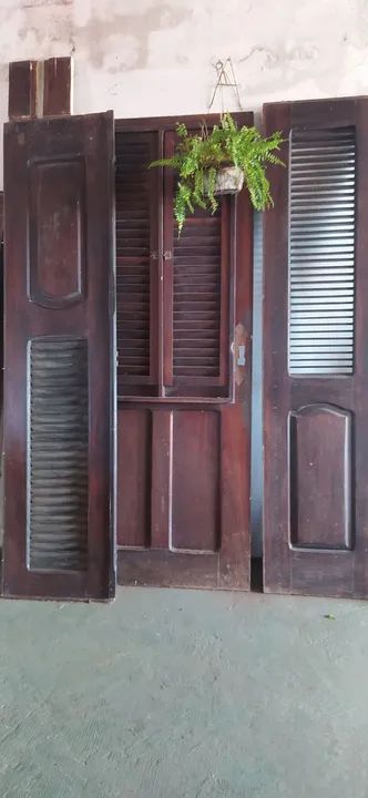 Portas de madeira maciça e janelas  - Foto 3