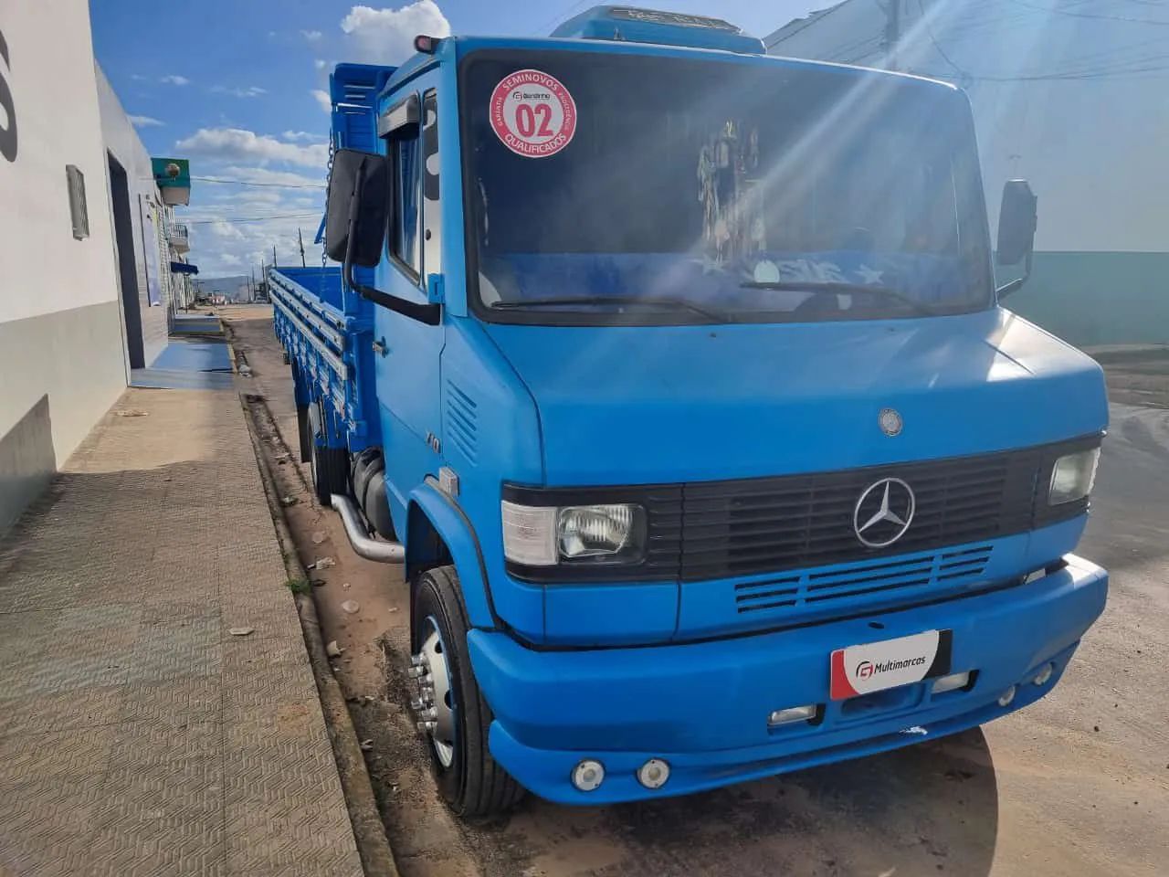 M.benz 710 Ano 2002/2002