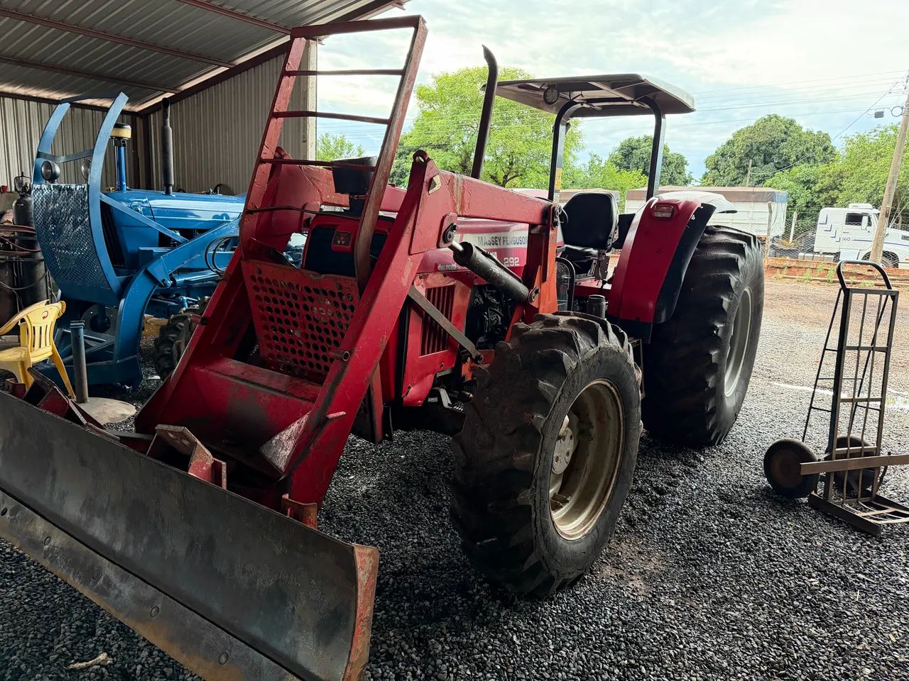 Tratores Massey 292 com lâmina e sem lâmina  - Foto 3